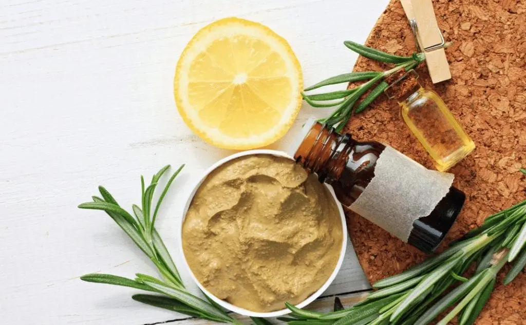 Für fettige Haut - Bentonit-Tonerde &; Kaffee-Peeling-Maske