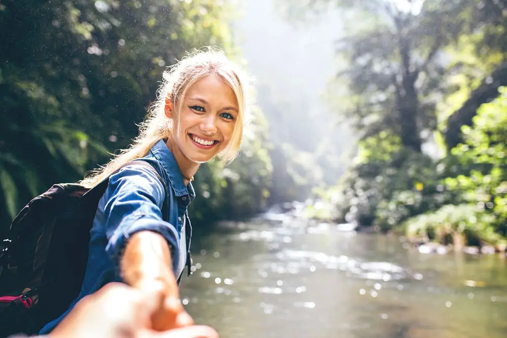 Caminhando 30 minutos por dia: 10 benefícios incríveis!