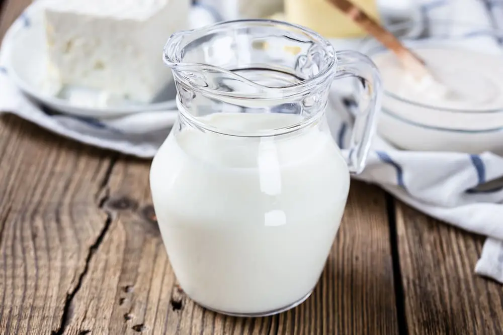 Beber leche sin pasteurizar puede enfermarle